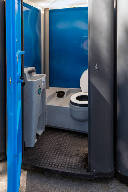 Best Portable restroom trailer rental  in Brownsboro, TX